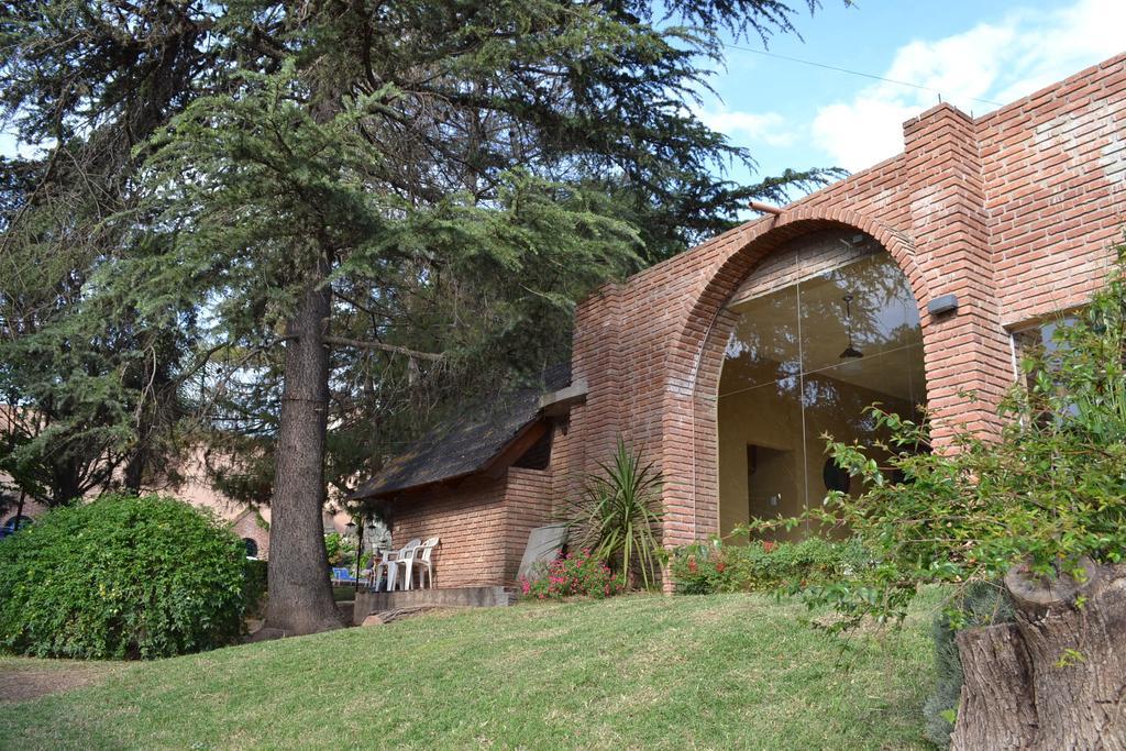 Mon Petit Hotel Villa Carlos Paz Exterior photo